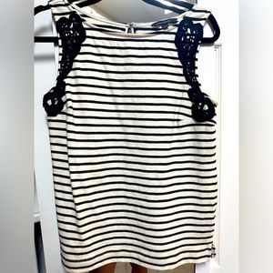 Banana republic women’s striped sleeveless top